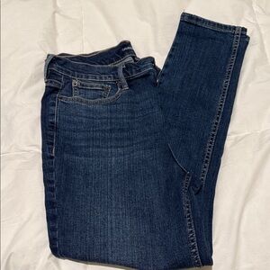 Calvin Klein Women's Dark Blue Skinny Jeans - Size 30